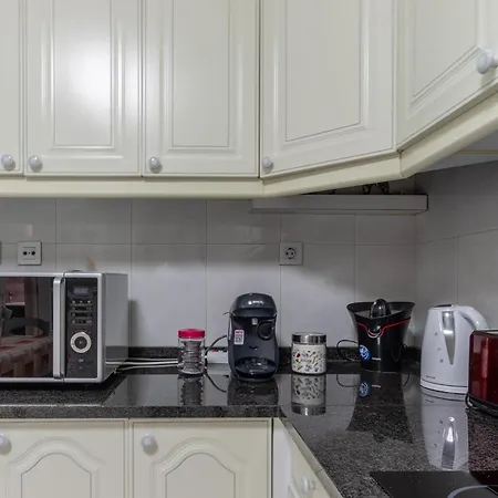 アパート En El Mismo Corazon Del Casco Viejo ビルバオ