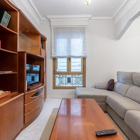 En El Mismo Corazon Del Casco Viejo Apartment